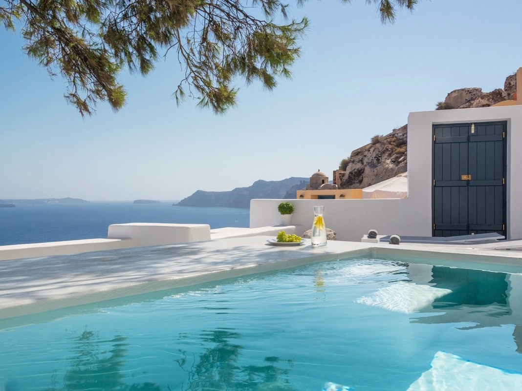 Pina Caldera Residence, Travel Guide, Santorini