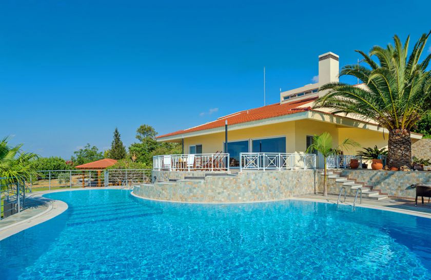 Giakoumakis Villa in Platanias, Rethymno – TheHotel.gr