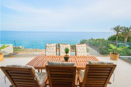 Villa Grand Blue, Mavros Kolimpos, balcony outdoor dining area 1