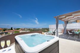 Angela Home, Perivolia, jacuzzi 2