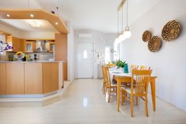 Villa Marie, Αγία Τριάδα, dining area 1