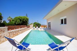 Vrahokipos Villa, Kounoupidiana, vrahokipos villa akrotiri 1